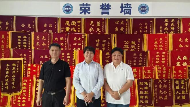 共抗洪灾巾帼在行动丨阜南洪淮养殖专业合作社开展捐赠慰问活动(图2)