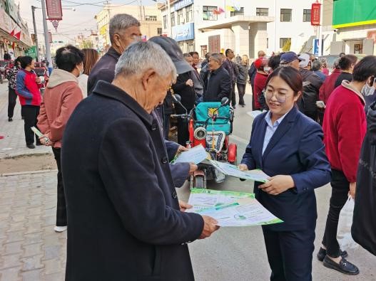 陕西定边县供销合作社联合社开展2024年供销金融服务进基层活动(图2)