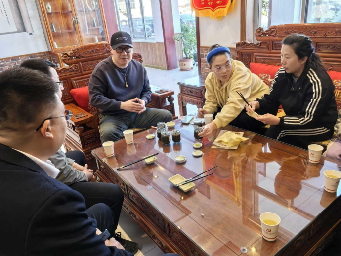 作家铁鱼文学赋能乡村振兴打造产业新范式(图1)