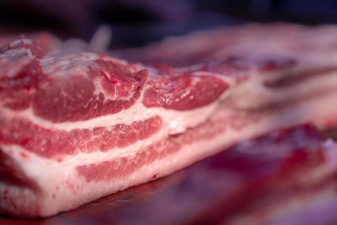 今年的猪肉为啥会这么便宜？养殖户透露：4个残酷真相(图4)