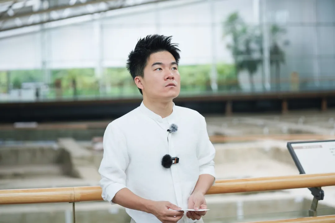 与辉同行3只“皖西麻黄鸡”84元？协会会长：这个价连半只都买不到！实探生产厂商注册地：村民称附近没有养殖场或屠宰场(图5)